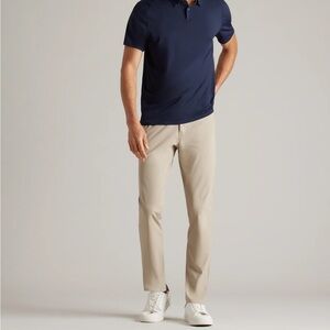 RHONE Men's Khaki Chinos Size 33